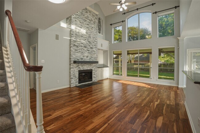 Photo - 2302 Marblecrest Ln