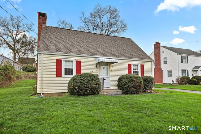 Photo - 575 S Main St