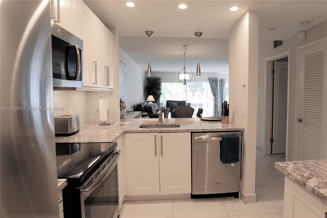 Photo - 470 Paradise Isle Blvd Unidad 107