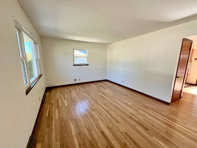 Photo - 193 Bermont Ave