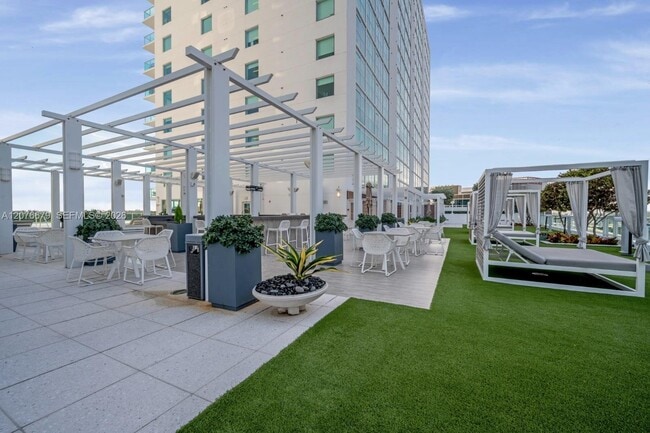 Photo - 400 Sunny Isles Blvd Unit 908