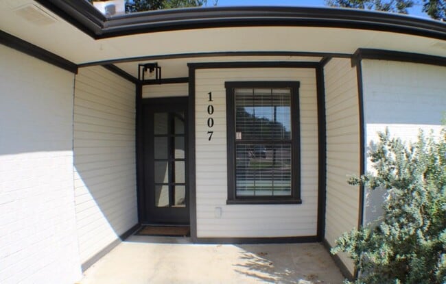 Photo - 1007 End O Trail