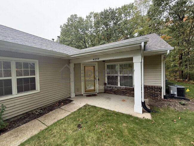 Building Photo - 4254 Peak Ln NE