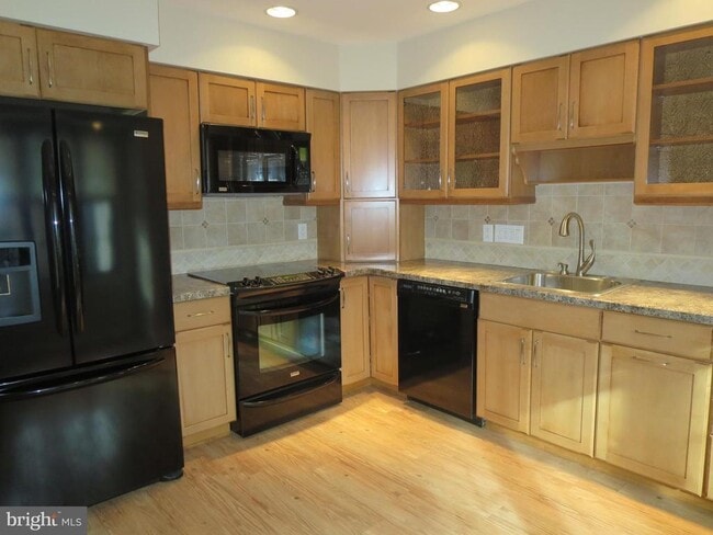 Photo - 32 Crofton Commons