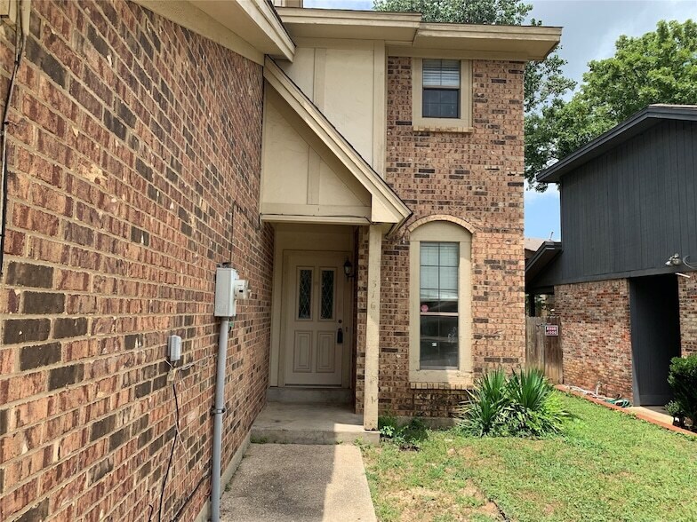 Photo - 316 Benjamin St