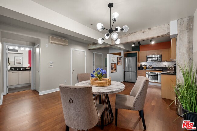 Photo - 416 S Spring St Unit 610