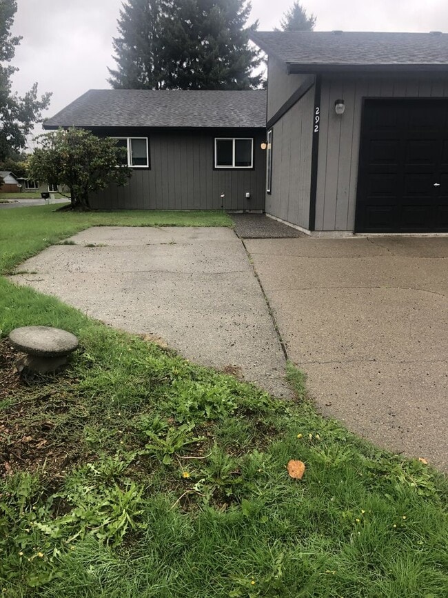 Building Photo - 290-292 65th Court Southwest Unit 292