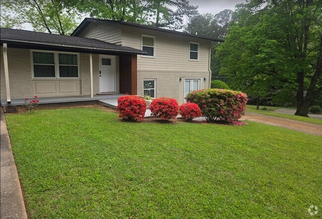 Building Photo - 1675 Bouldercliff Ct SE Rental