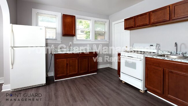 Photo - 135 N Estelle Ave Townhome