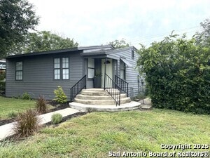Photo - 102 Colton Dr House