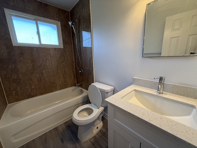 Photo - 130 Fifth Ave Unit 3