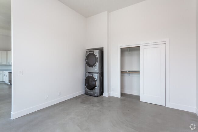 Photo - Dahlman Flats