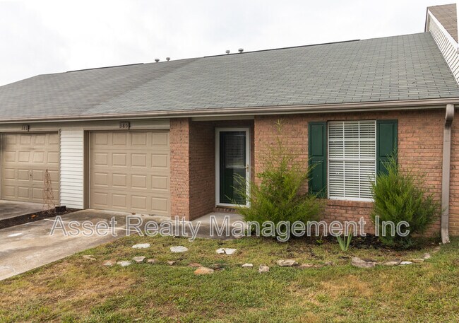 Photo - 385 Hawthorne Oaks Way Rental