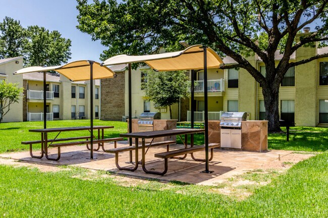 Área de parrillas y pícnic - Your Dream Home Awaits!