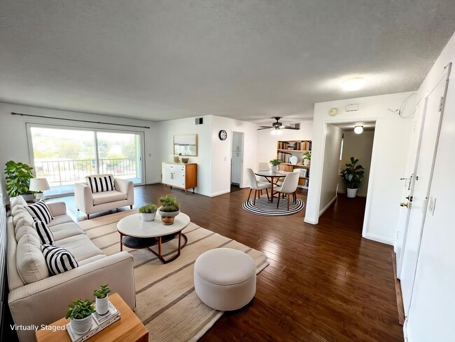 Building Photo - Spacious 2 bed 2 bath gated home in Monter...