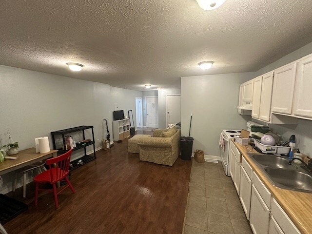 Photo - 335 W State St