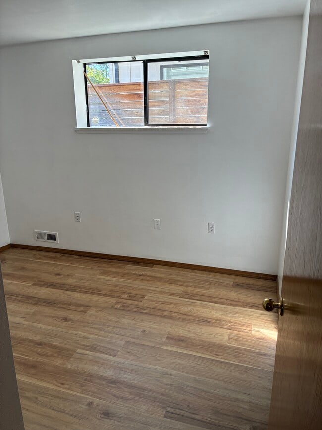 Photo - 304 NE 50th St