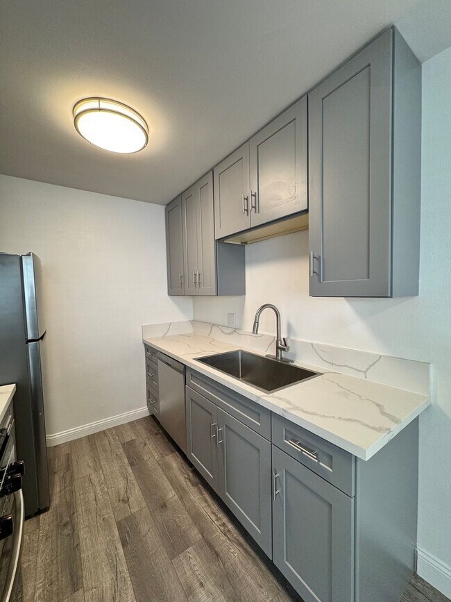 Photo - 1913 11th St - TWO bedrooms AVAILABALE !