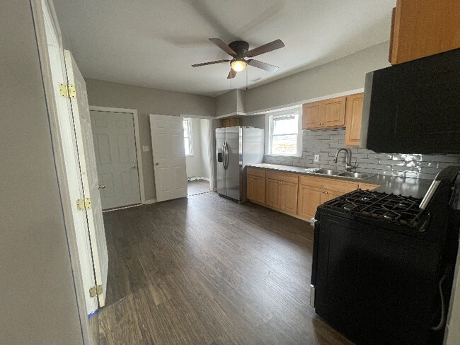 Photo - 4509 S Talman Ave Unidad Fl 2