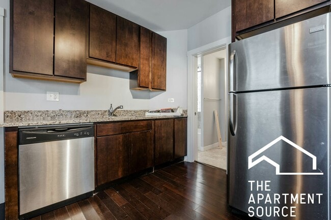 Building Photo - 2968 N Ridgeway Ave Unit 1 Rental