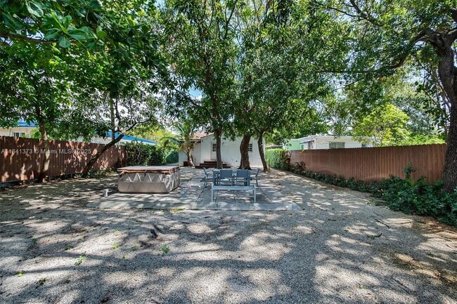 Photo - 154 NW 45th St