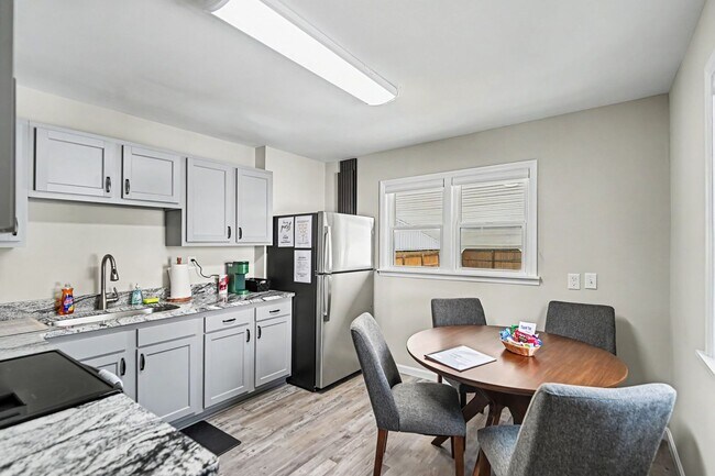 102 E Home Ave