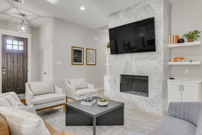 Photo - 8206 Chesham Dr Unidad ID1019505P