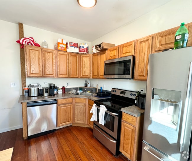Building Photo - 1 Folsom Ave Unit 3 Rental