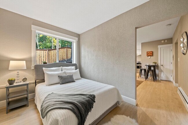 Photo - 'Redmond 12' Studios Unit 103