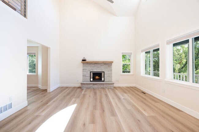 Photo - 5977 Scotswood Ct