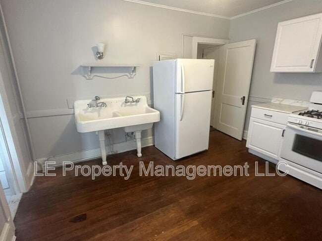 Photo - 225 W Main St Unidad 4