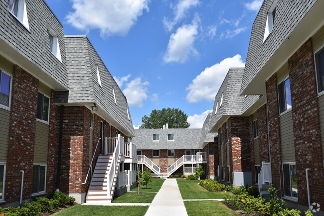 Building Photo - Briston Arms Apartments