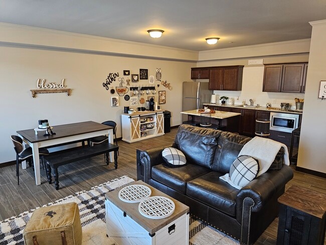 Lounge - Hearthstone Place