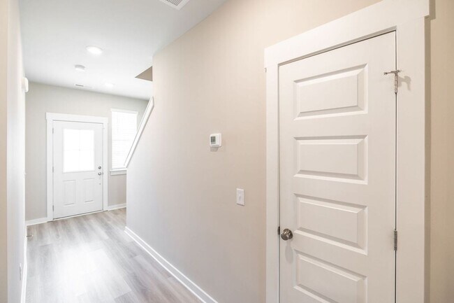 Photo - AVAILABLE NOW in Foxland Crossing