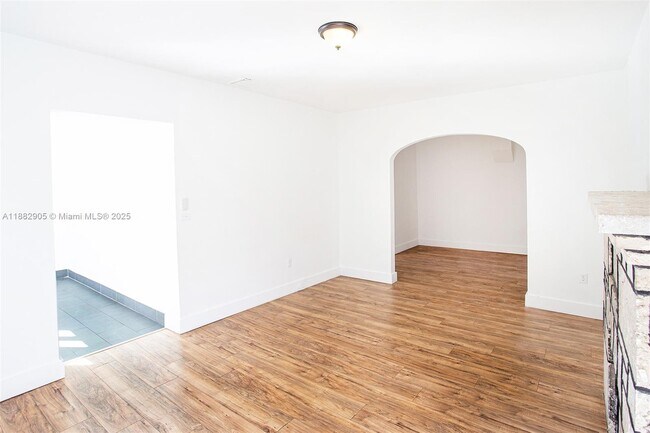 Photo - 1022 SW 3rd Ave