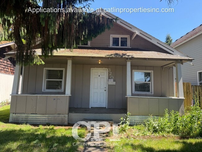 Building Photo - 320 21st Ave