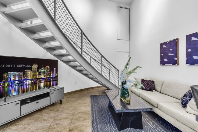 Photo - 3225 SW 58th Ave Unidad Back