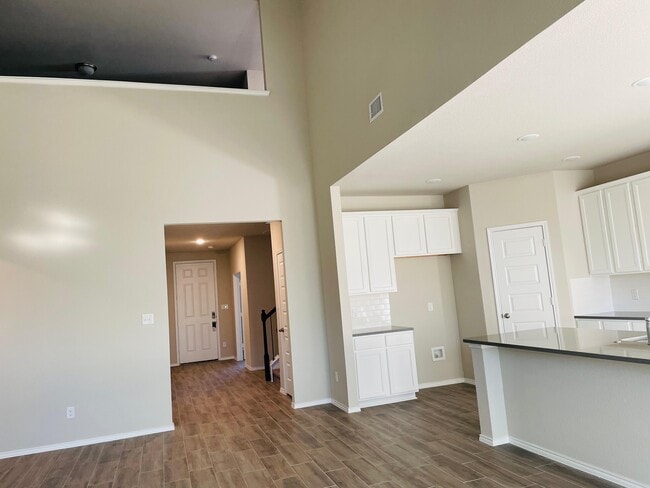 High Celling to 2nd story - 10032 Adams Ln