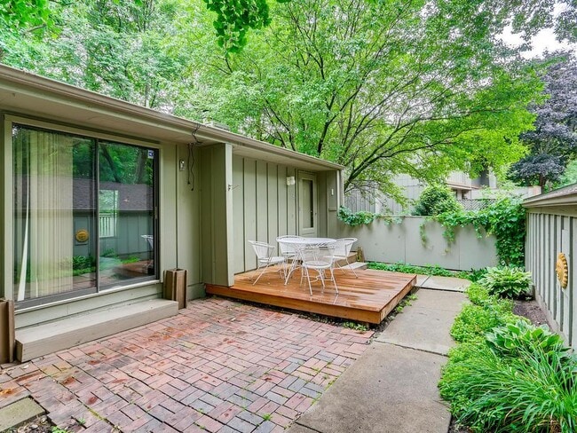Photo - 1845 Zanzibar Ln N Townhome