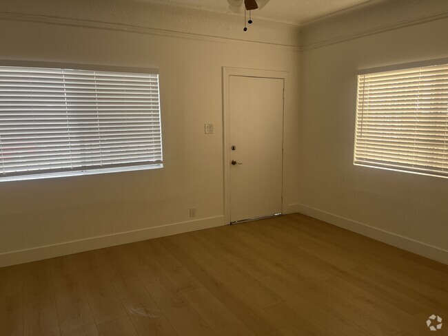 Building Photo - 810 N Fickett St Unit 810 Rental