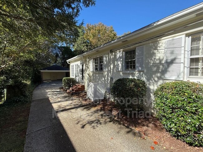 Photo - 2315 N Elm St