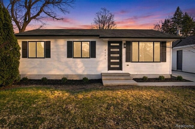 Building Photo - 4171 Mapleleaf Rd