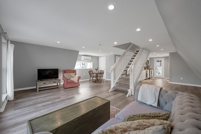 Photo - 1500 W Pine Lake Cir