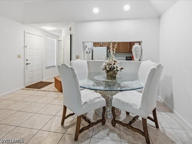 Photo - 1833 Courtyard Way Unit E105