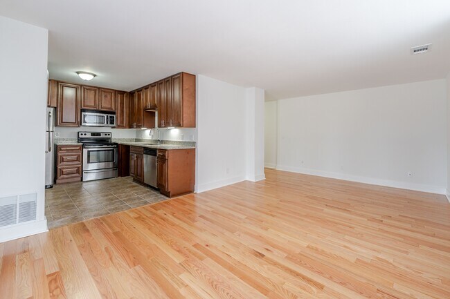 5630 Pershing Ave Unit 20