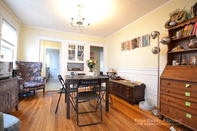 Photo - 122 Bennett St