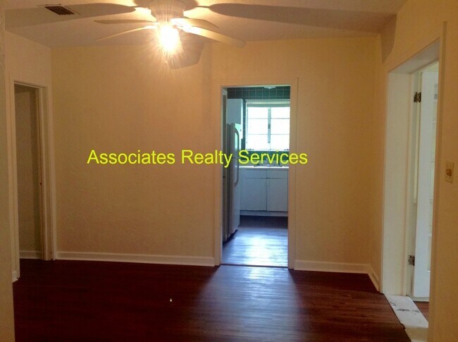 Photo - 7 Blocks to Campus! 3 Bed, 2 Bath with a Fenced Backyard and Large Sunroom