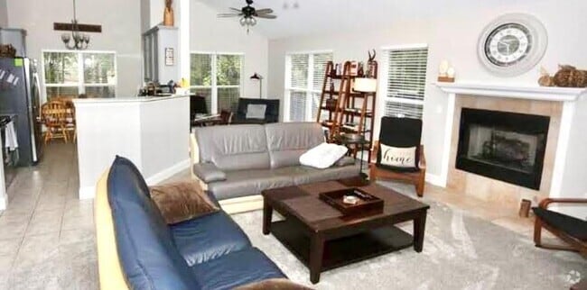 Building Photo - 15 Rillington Dr Rental