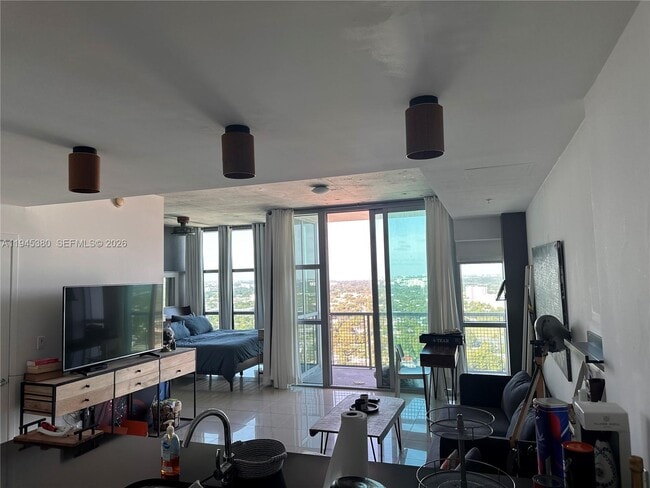 Photo - 3301 NE 1st Ave Unidad H2403