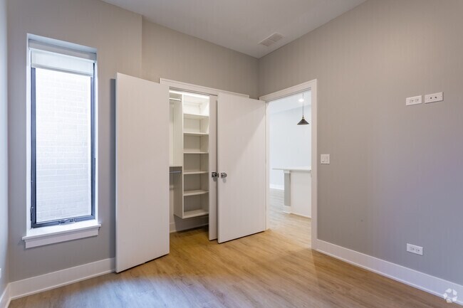 Photo - 3118 N Greenview